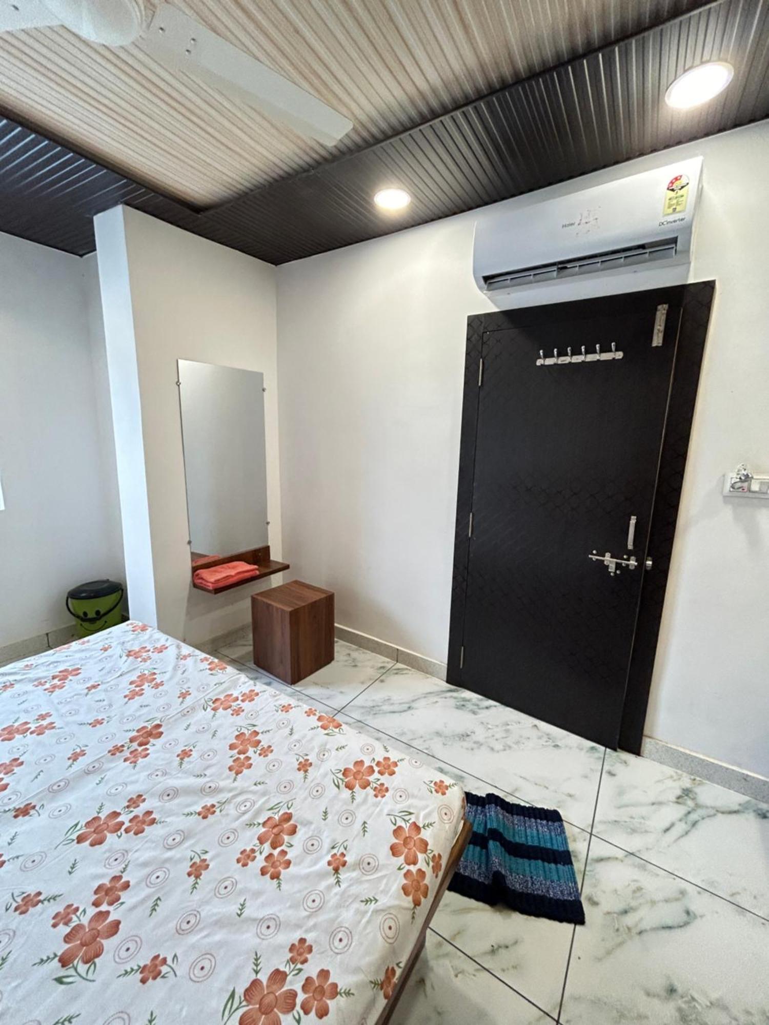 Hotel Shree Sidhi Vinayak Ujjain Ngoại thất bức ảnh
