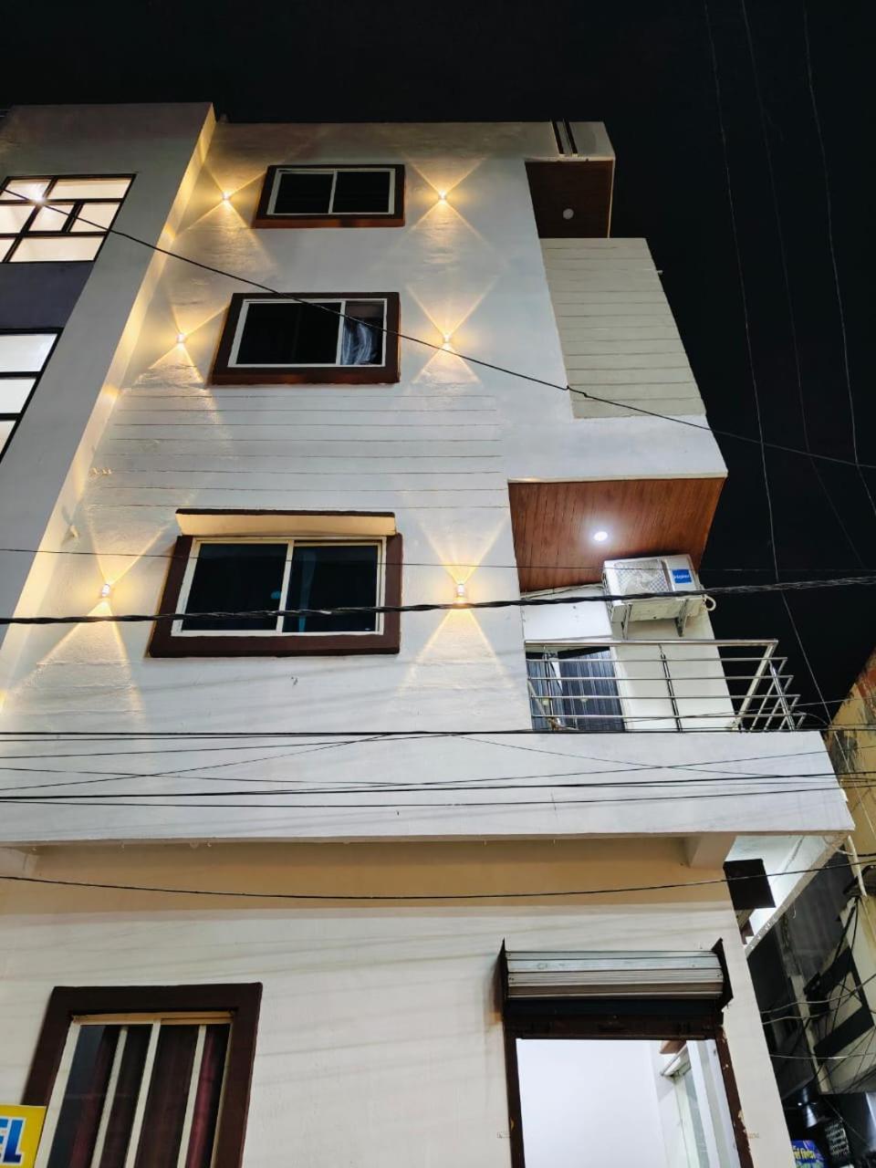 Hotel Shree Sidhi Vinayak Ujjain Ngoại thất bức ảnh